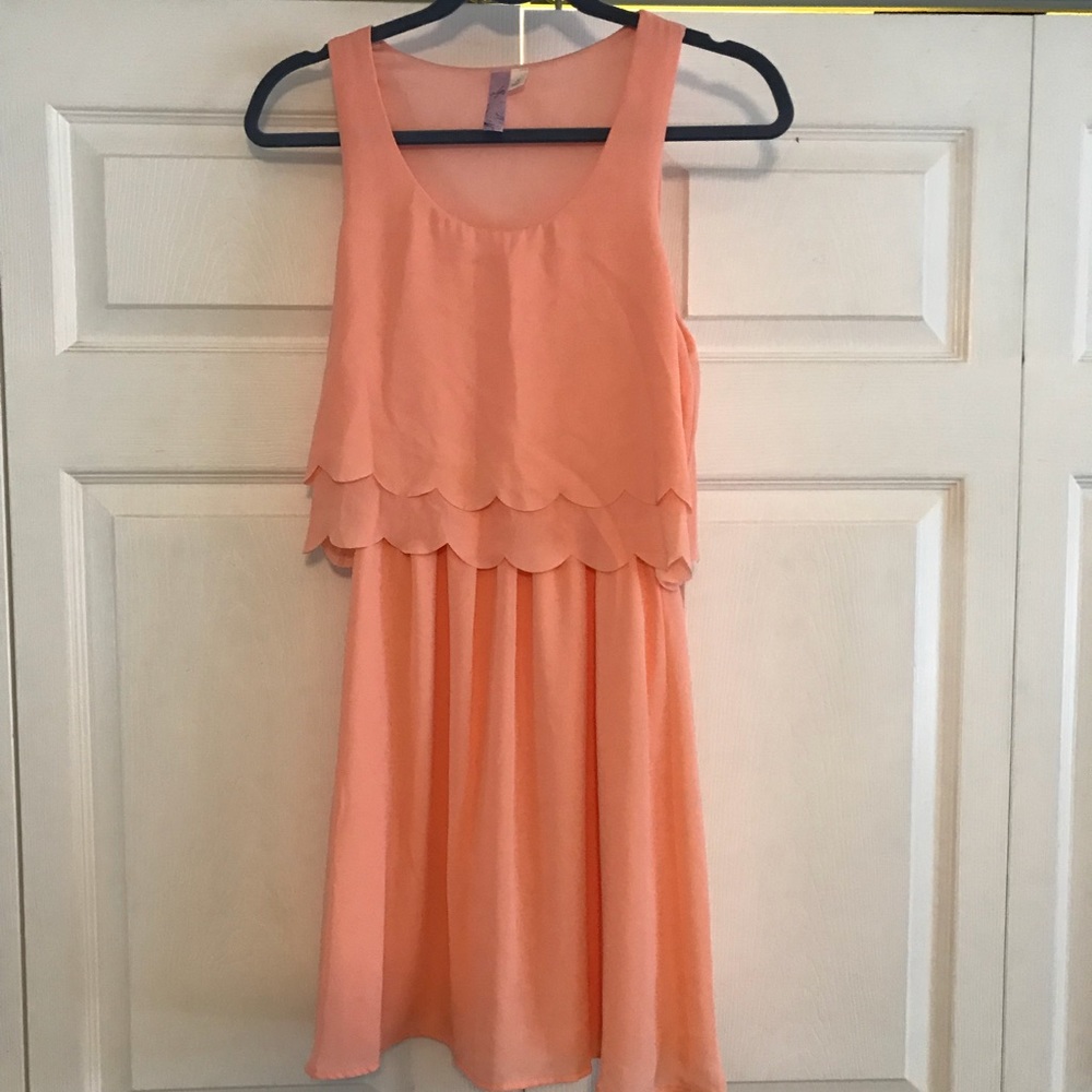 NWOT Francessca’s Scalloped Dress